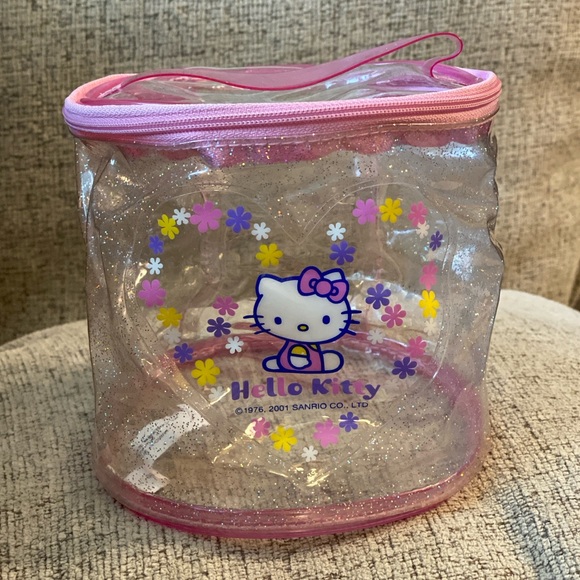 Vintage 2001 Sanrio Hello Kitty plastic cosmetic bag - Picture 4 of 7